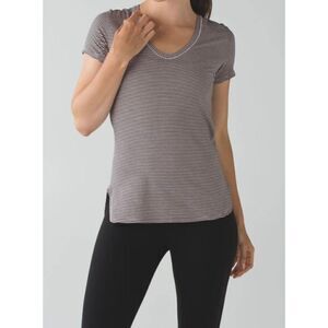 LULULEMON ATHLETICA Circadian Short Sleeve Tee Size 6